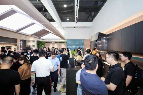 圆满闭幕！轻高定成主流、旧改掀热浪、出海启新篇，行业盛会再谱华章，明年3月见！
