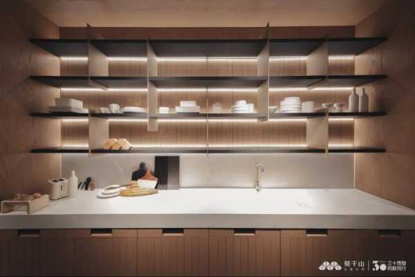 直击广州定制展｜莫干山全屋定制携2025旗舰新品惊艳亮相，火爆出圈！