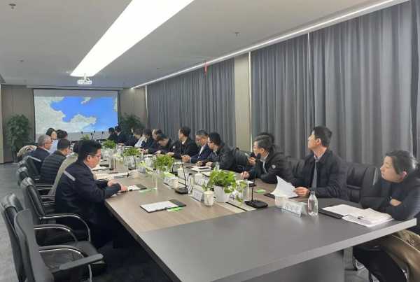 金融赋能聚合力 银企携手促发展 —— 财金联盟观摩团走进新能智慧产业园