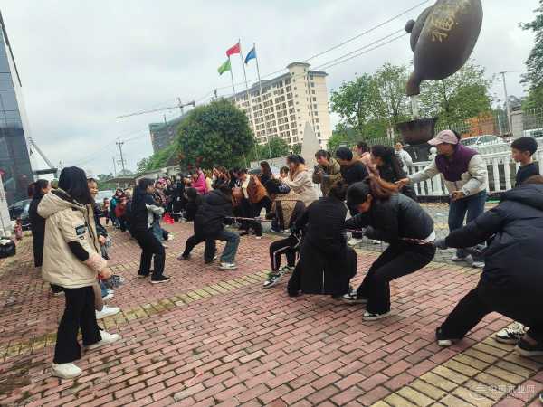 她力量绽放 广西伟新木业投资集团举办庆祝3・8妇女节活动