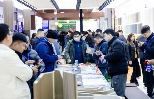 人气沸腾  燃爆现场丨千山板材×郑州博览会盛况直击，首展火红出圈！