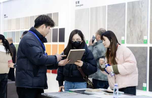 人气沸腾  燃爆现场丨千山板材×郑州博览会盛况直击，首展火红出圈！