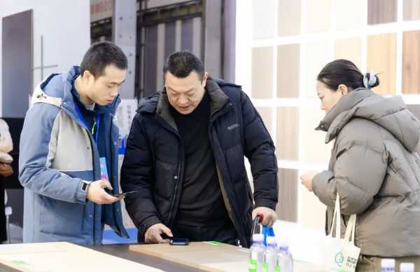 人气沸腾  燃爆现场丨千山板材×郑州博览会盛况直击，首展火红出圈！