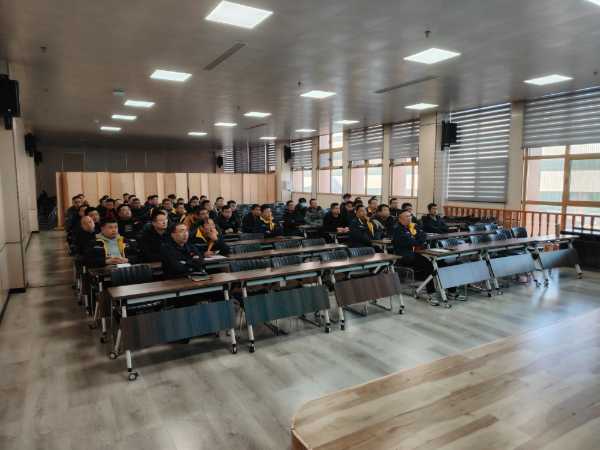 鲁丽之星 筑梦启航丨2025年首届鲁丽木业区域经理业务技能培训会圆满完成