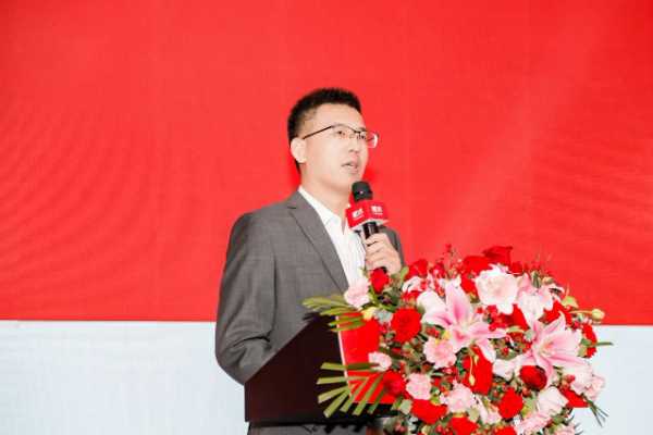 齐心聚力，启鹏鸿新征程