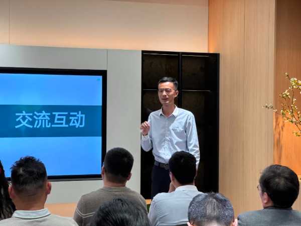 择韩氏 赢未来丨韩氏板材鹤壁运营中心开业暨装企座谈会顺利召开