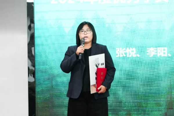 踔厉奋发 赓续前行丨新港商学院干部班培训打响新年发令枪！
