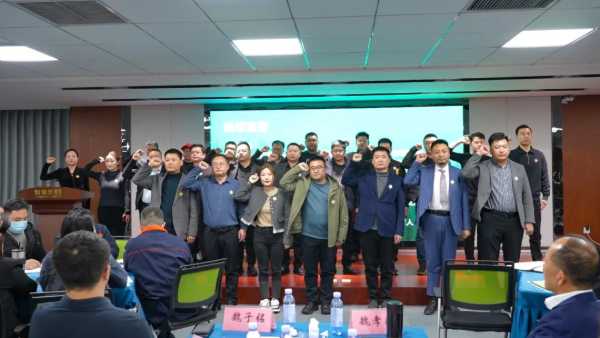 踔厉奋发 赓续前行丨新港商学院干部班培训打响新年发令枪！