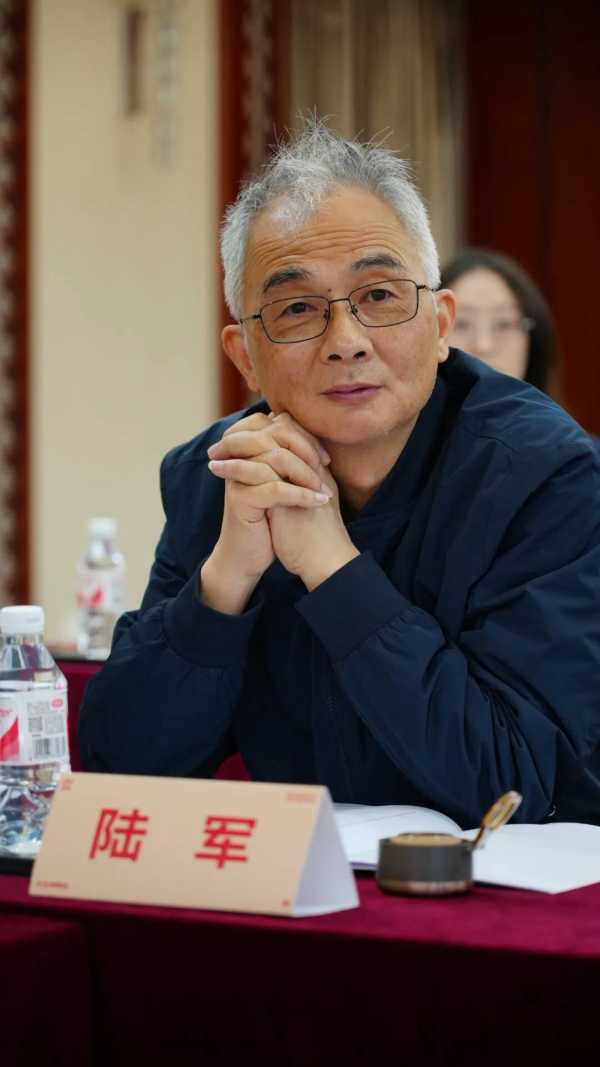 标准衍进，助力发展丨《浸渍胶膜纸饰面胶合板和细木工板》国家标准修订推进会在大王椰集团成功召开