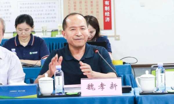 新港集团和东北林业大学共同研发的仿生无醛刨花板新技术/新产品通过4项“国际领先”水平鉴定！