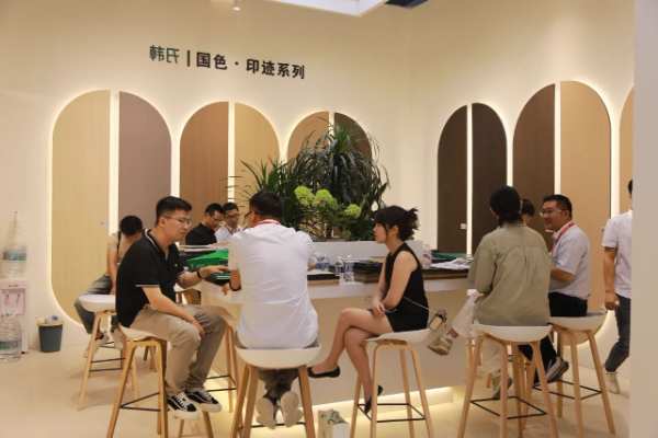 展会看韩氏 预见新趋势丨韩氏板材精彩亮相第26届中国(广州)国际建筑装饰博览会