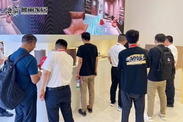 与时俱进，向新而行丨鲁丽家居闪耀亮相2024广州建博会