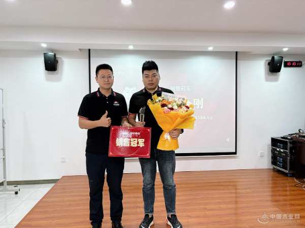 力出一孔 迈向达标，团团圆圆召开年中总结会 