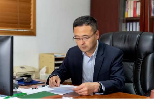 兔宝宝科研先锋|张晓伟：环保胶黏剂行业的“胶胶”者