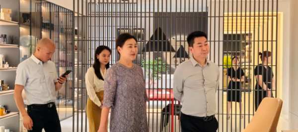 共探高定趋势丨高定圈吴校长打卡德鲁尼空间美学馆