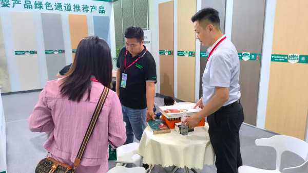 展会看韩氏 预见新趋势丨韩氏板材亮相第23届西安建博会
