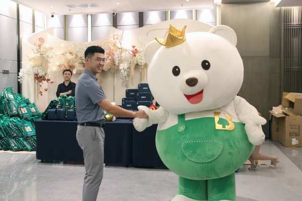 乘势而上·聚力前行；雪宝泉州地区家具板品牌日暨VIP客户答谢会圆满成功