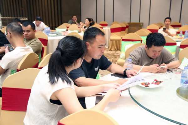 乘势而上·聚力前行；雪宝泉州地区家具板品牌日暨VIP客户答谢会圆满成功