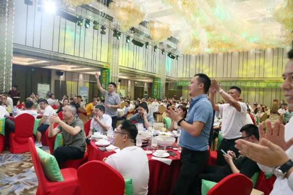 乘势而上·聚力前行；雪宝泉州地区家具板品牌日暨VIP客户答谢会圆满成功