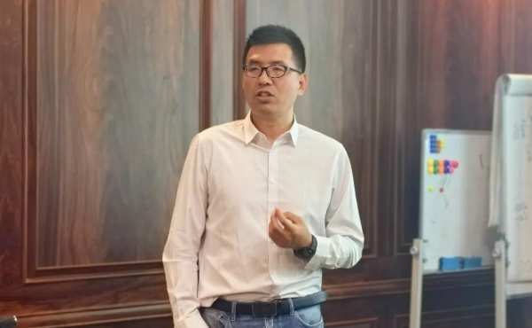 创新突围 | 鹏鸿四月度营销管理会暨品牌战略研讨会奋进新程