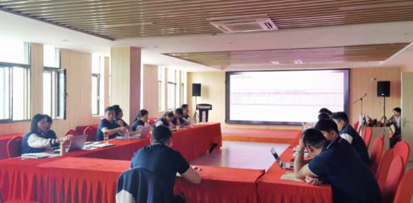 打造优质管理团队 | 圣鹿召开《中层管理者的角色认知与定位》专题培训会