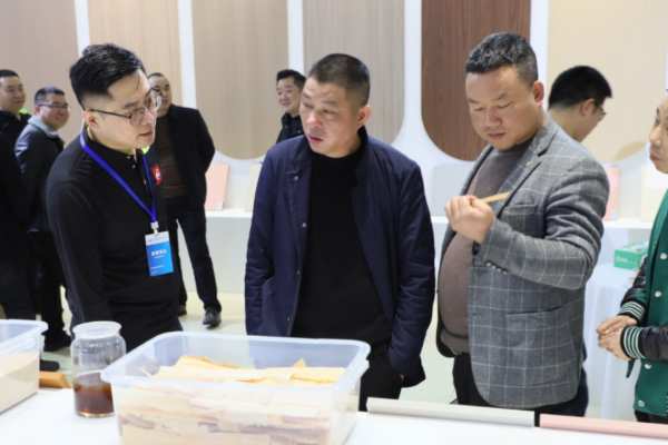 长沙建博会隆重开展丨鲁丽木业展位现场火爆！