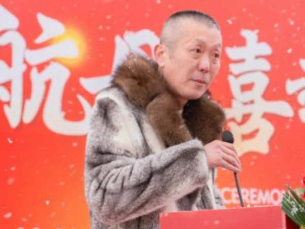 高楼平地起 千思装饰集团总部大厦顺利封顶