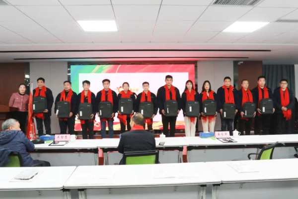 向管理要效益，以品质拓市场丨新港商学院首届干部班圆满结业!
