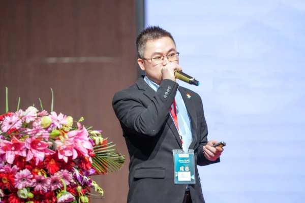 『携手共进，聚心同行』红棉花2024新品发布会暨经销商表彰大会圆满成功！
