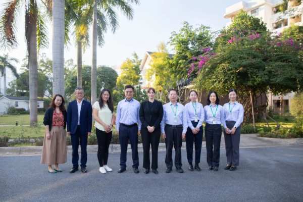 新西兰产业部副部长欧阳夏一行到丰林集团考察