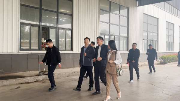 洛阳市建筑装饰协会参观洛宁三环华兰公司厂区