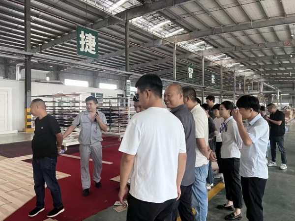 破局聚力 · 兔谋大业丨兔宝宝全屋定制新赛道创富论坛圆满收官
