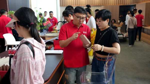 100+现场签约，沈阳家博会鹏鸿载誉收官，不负期待