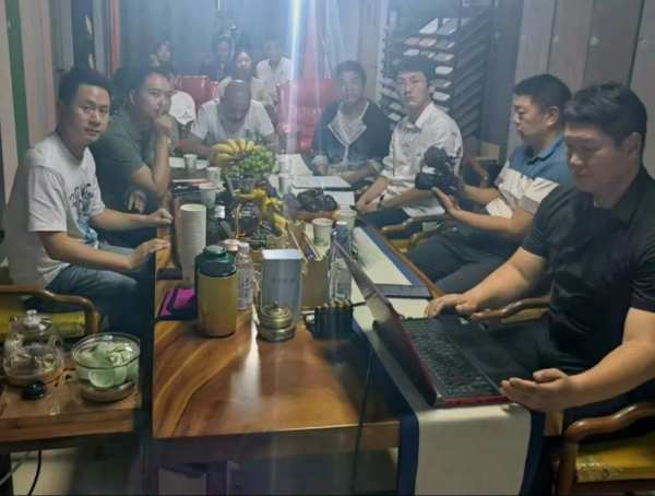 鲁丽精板昆明市场大商高峰论坛暨昆明地区内部私董会成功举办
