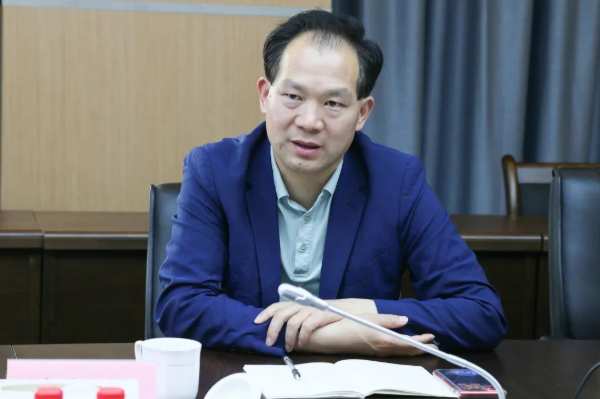 深入交流 | 福庆家居总经理陈长华一行莅临云峰莫干山参观考察