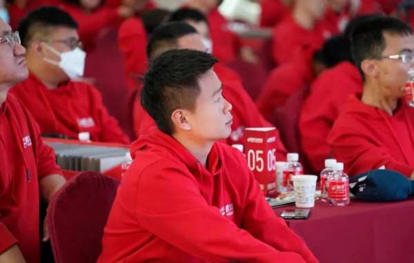 鹏鸿木业集团辽宁经销商大会重构市场新秩序