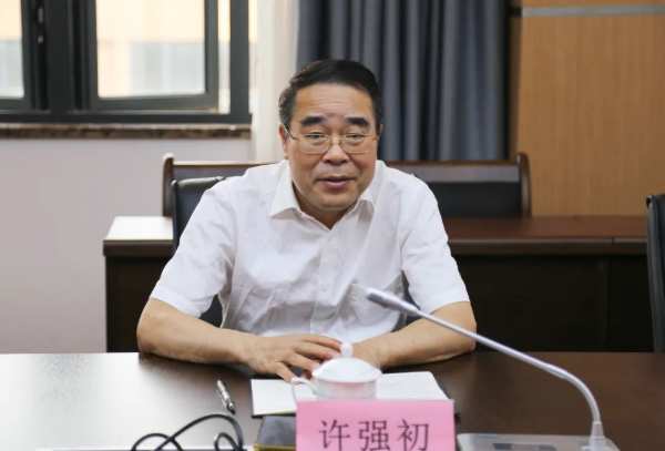 政企联动 | 广西南宁市考察团一行莅临云峰莫干山调研指导
