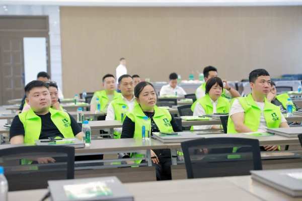 同心聚力·赢战2023；雪宝家具板株洲地区新品推荐会暨表彰大会圆满成功