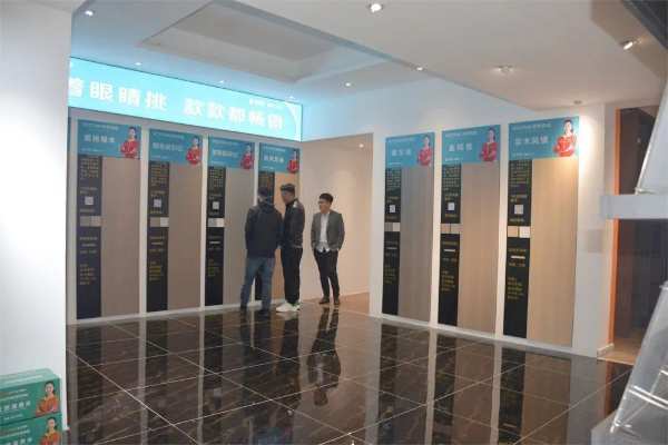 展会速递丨各地客商来优饰工厂参观考察,洽谈合作