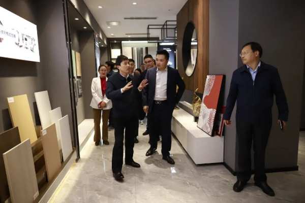 强化标准建设，发挥先进引领丨关于人造板行业质量分级及“领跑者”标准研讨会在大王椰成功举行