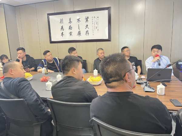 兔宝宝西北销售公司一季度经销商座谈会暨花色选样会成功召开