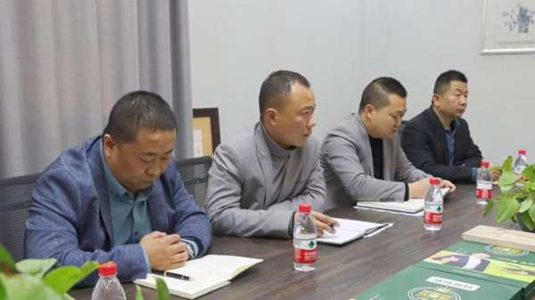 做好分析，力争上游——山东隆饰木业组织召开二月销售分析会