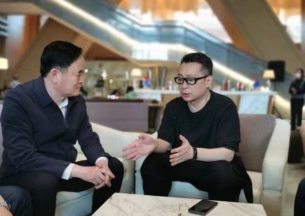 共谋良策，凝聚共识丨唐忠汉对德鲁尼高端定制进行重新定位