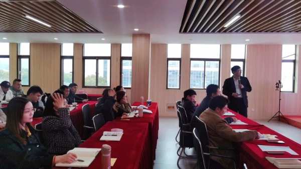 “提领导力，强执行力”圣鹿国际中高层管理培训圆满结束