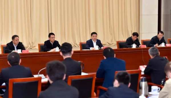 江西鲁丽木业董事长葛立军受邀参加江西省企业家座谈会