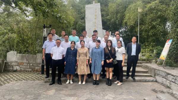 河南徐氏兄弟木业·安徽徐氏兄弟固久新材料开业剪彩揭牌仪式圆满成功！