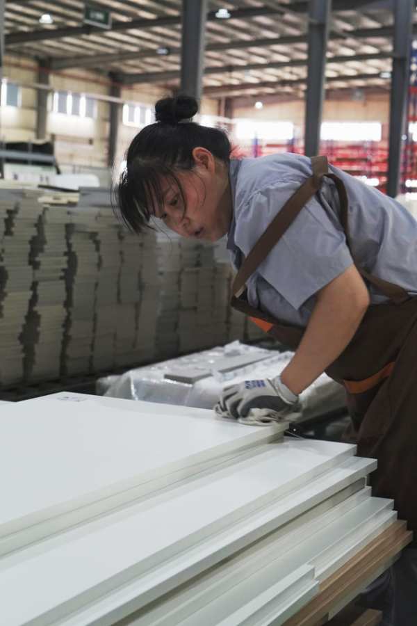 多措并举，兔宝宝家居车间质量管理谱新章