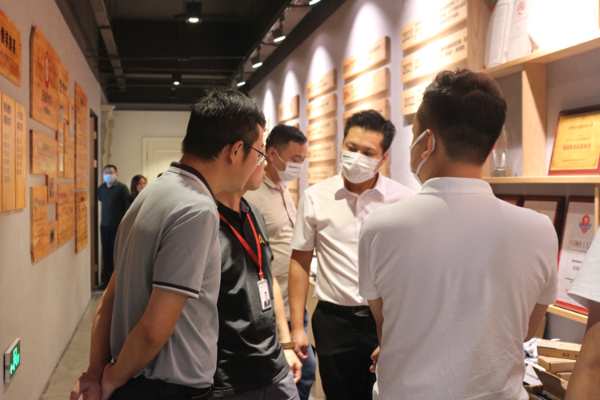 索菲亚、维尚、空与间、兔宝宝……华南华东定制企业共探破圈之道