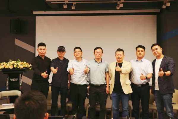 索菲亚、维尚、空与间、兔宝宝……华南华东定制企业共探破圈之道