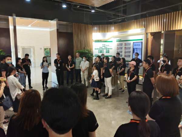 启航大家居！兔宝宝全屋定制南京柏圣家居团队到总部游学参观